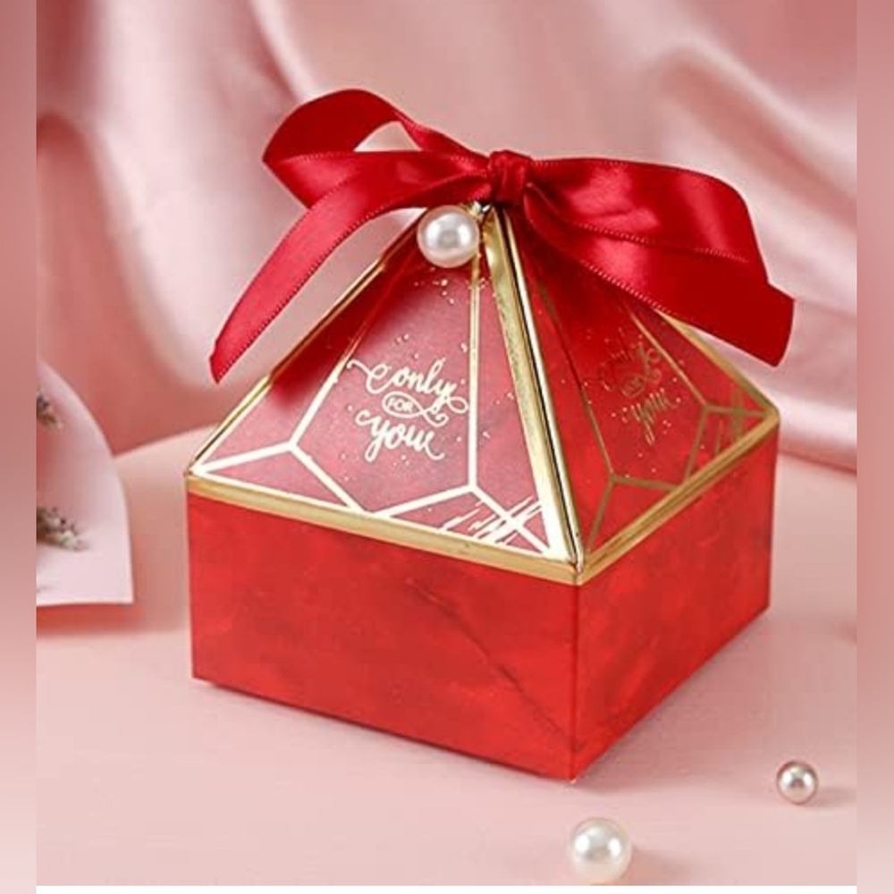 50pcs Red Gem Tower Birthday Wedding Party Favor Boxe with Ribbon Bead Gift Bags